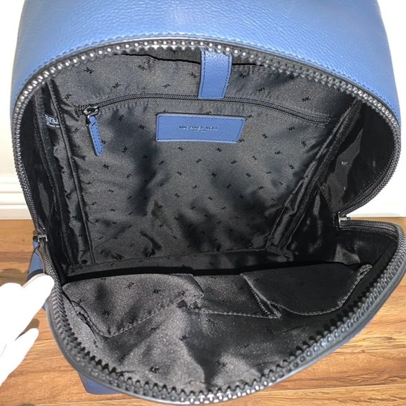 ❤️❤️❤️❤️SOLD❤️❤️❤️❤️💙Michael Kors Leather Backpack💙 - Picture 7 of 17